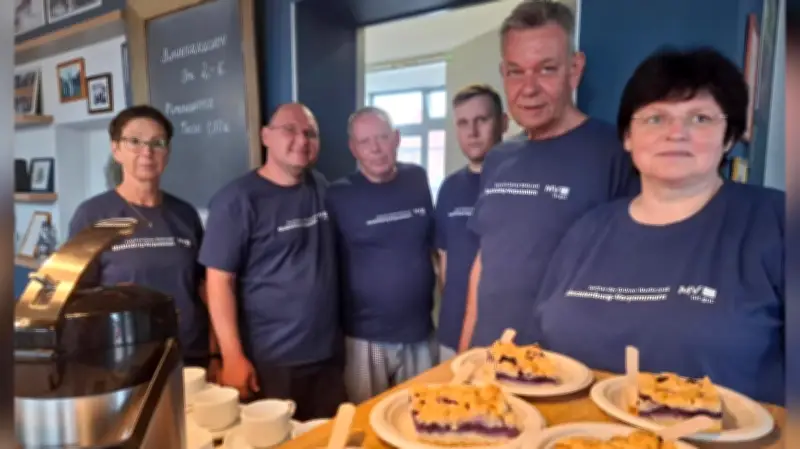 Blaubeerfest in Eggesin: 1200 Kuchenstücke und Zukunft gesichert