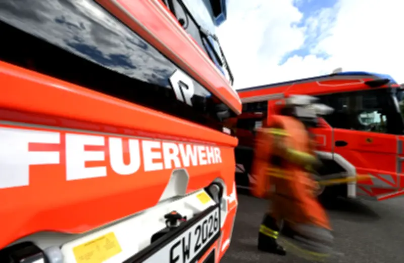 Frau bei Wohnungsbrand in Teterow verletzt – Haus evakuiert