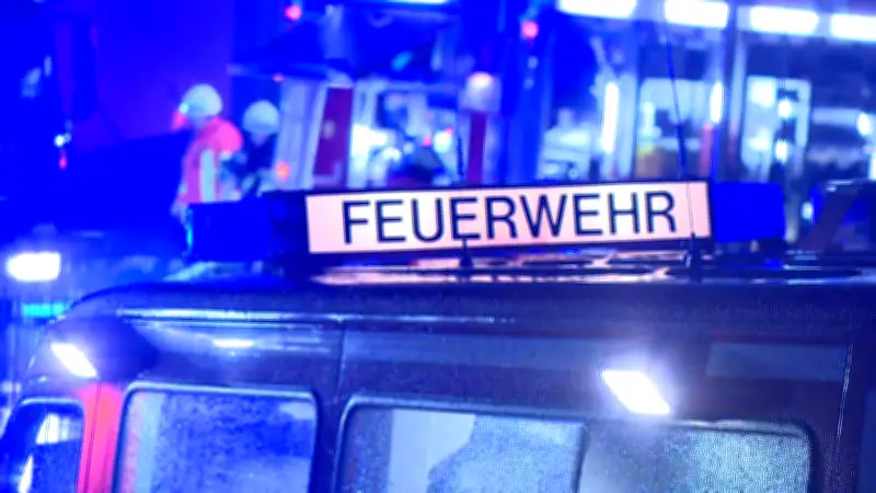Großfeuerwehreinsatz wegen Schwelbrand in Wesselburener Pizzeria