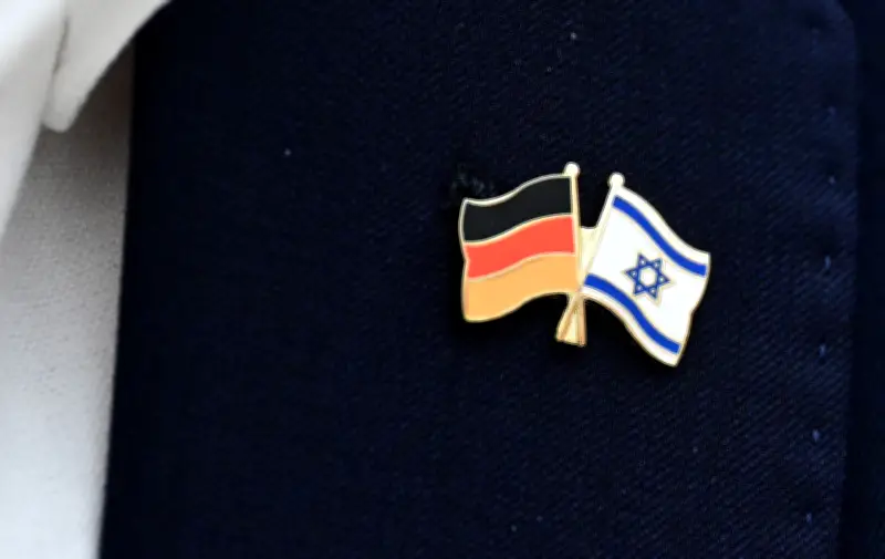 Mann mit Israel-Anstecker bei Angriff in Höchberg schwer verletzt