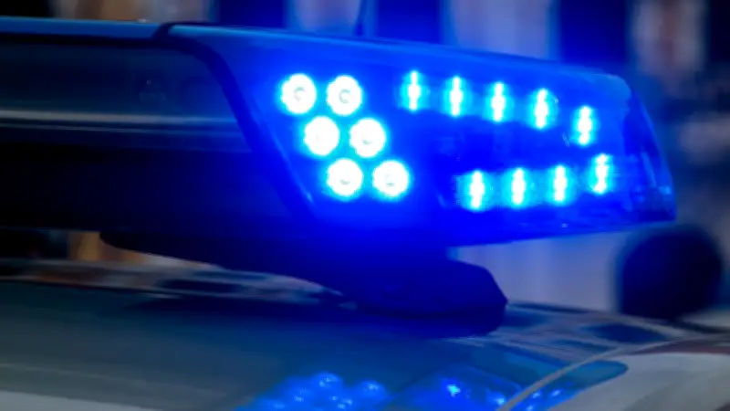 Mutige Zeugen retten Frau aus brennendem Auto bei Boizenburg