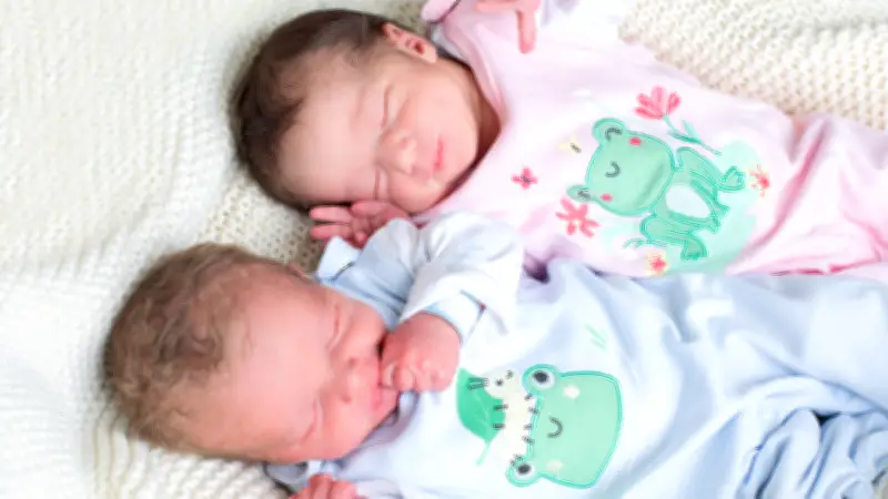 Neugeborenen-Galerie: Zwillingsalarm und viele Babys im Nordosten