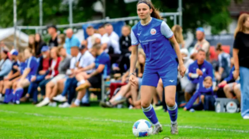 Peuler Deerns Cup: Traditionsvereine kämpfen auf Poel um Sieg