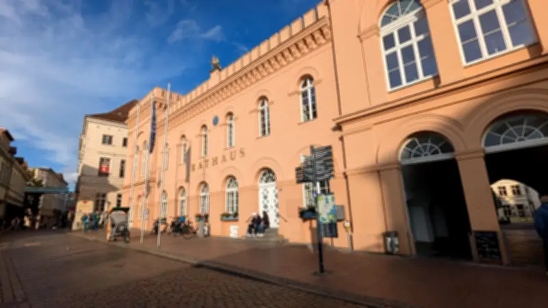 Schweriner Markt gesperrt: Bierfest startet am Donnerstag
