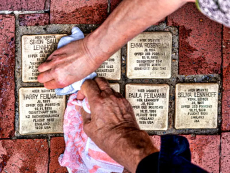 Soltau gedenkt der jüdischen Familie Lennhoff mit Stolpersteinen