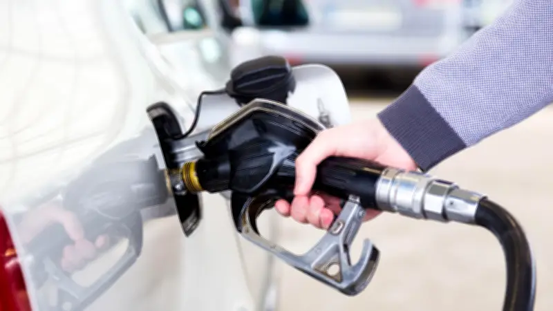 Spritpreise steigen wieder: Super bei 2,21 Euro, Diesel bei 2,18 Euro