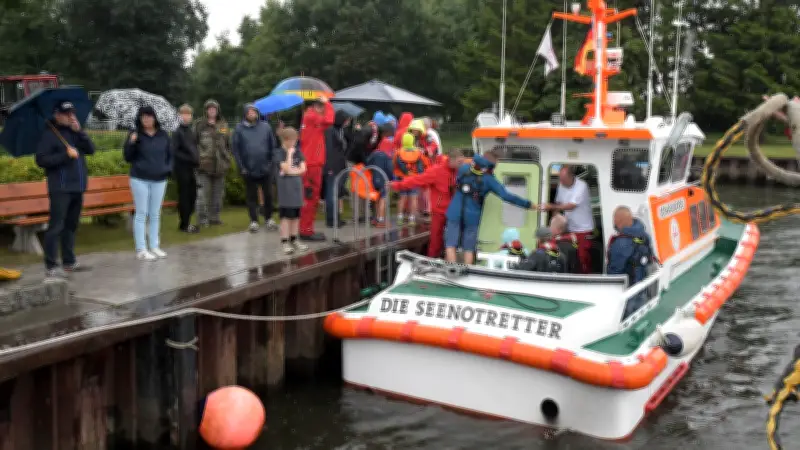 Tag der Seenotretter: Gäste reisen über 900 km nach Ueckermünde