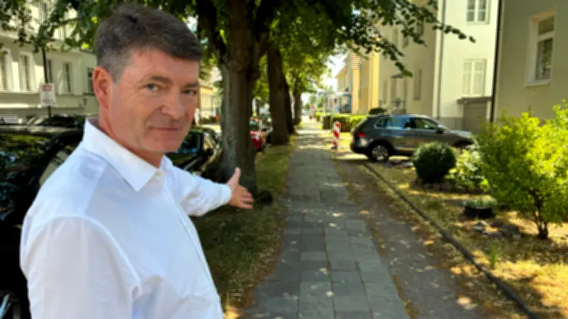 Warnemünder Ortsbeirat lädt Senatorin zu Rundgang über marode Wege