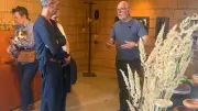 Dörfer zeigen Kunst: Malerei und Skulpturen in Thandorfer Scheune