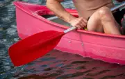 Gewitter in MV: Wassersportler in Not, Baum auf Auto