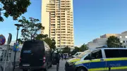 Nach Steinwurf auf Polizeiauto in Kiel: Verdächtiger in U-Haft