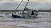 Segelboot auf Norderney auf Buhne aufgelaufen – Mann gerettet