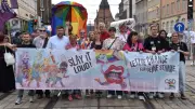 „Slay it loud!“: Größter CSD in MV mit 6500 Teilnehmern in Rostock
