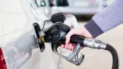 Spritpreise steigen wieder: Super bei 2,21 Euro, Diesel bei 2,18 Euro