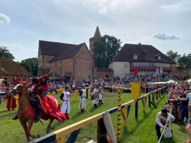 33. Burgfest Burg Stargard: Motto „Machtspiele am Hofe“
