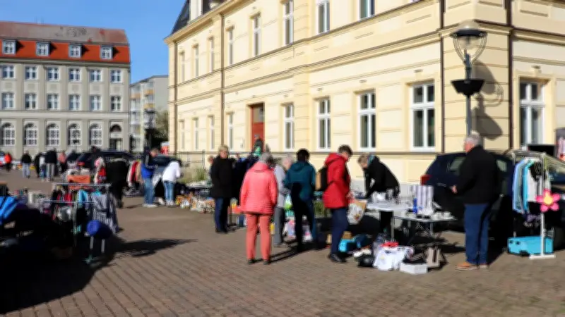 Abendflohmarkt in Demmin: 50 Stände rund ums Rathaus am 28. August