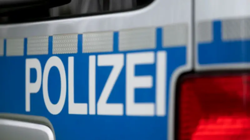 Auffahrunfall auf B 110: Bremsmanöver wegen Traktor endet mit zwei Verletzten