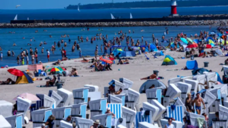 Brandstiftung am FKK-Strand in Warnemünde: Polizei sucht Zeugen