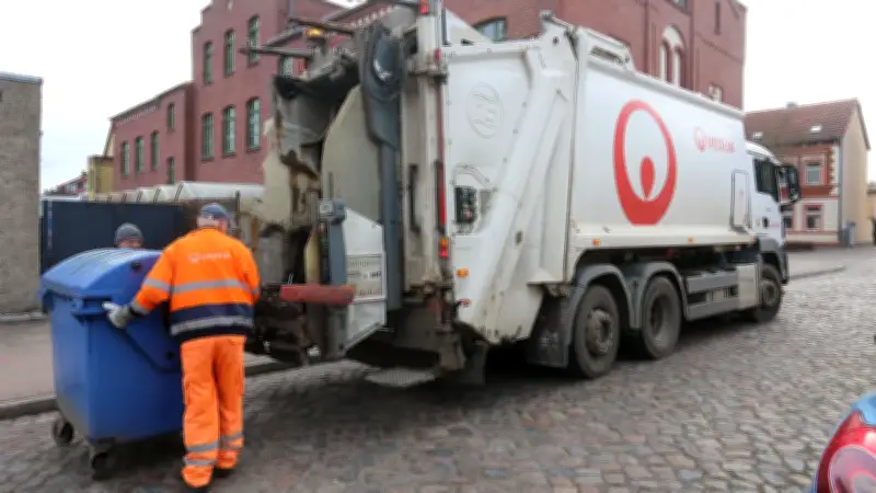 Demmin: Überfüllte Papiercontainer – Abzug droht bei Missachtung der Regeln