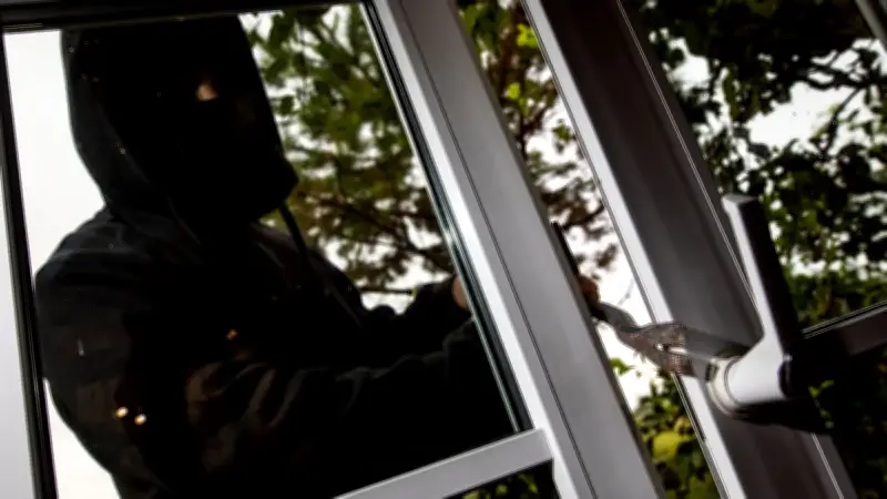 Einbrüche in Ribnitz-Damgarten und Bodstedt: Kripo prüft Zusammenhang
