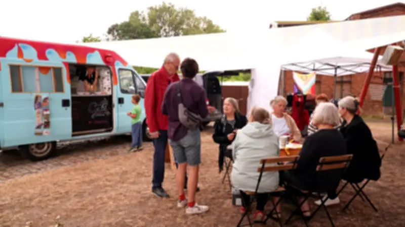 Eisbus „Gabi“ bringt Menschen in MV ins Gespräch