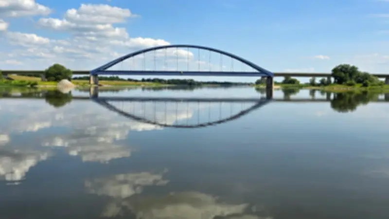 Elbbrücke bei Dömitz: Halbseitige Sperrung ab 24. August