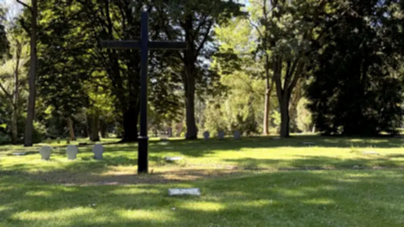 Erneut Grabplatten vom Alten Friedhof in Schwerin gestohlen
