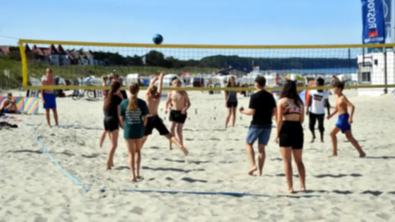 Familien-Sport-Beachtag in Warnemünde: Mitmach-Action und Traditionscup