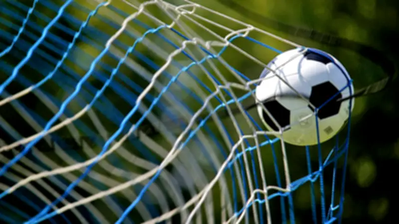 FCM und Anker Wismar starten mit Siegen in die Oberliga-Saison