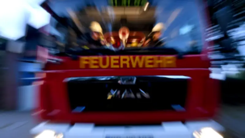 Gartenlaubenbrand in Parchim: Polizei ermittelt wegen fahrlässiger Brandstiftung