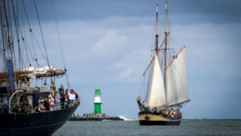 Hanse Sail 2026: Spektakuläre Bilder vom zweiten Sail-Tag in Rostock