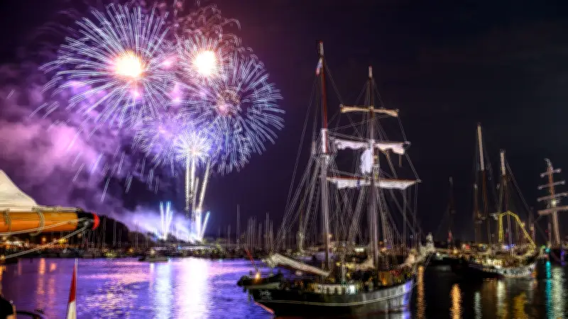 Hanse Sail: Mobilfunknetz könnte beim Feuerwerk ausfallen