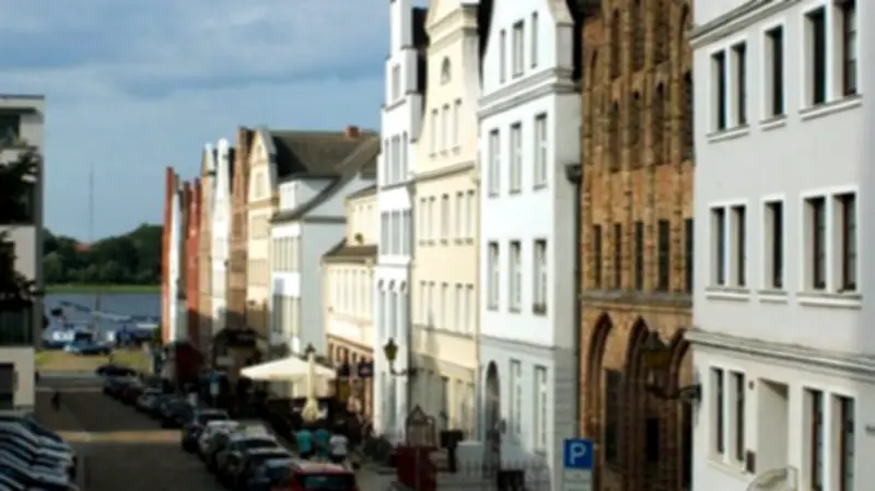 Hanseglanz und Wandel: Rundgänge der Geschichtswerkstatt Rostock