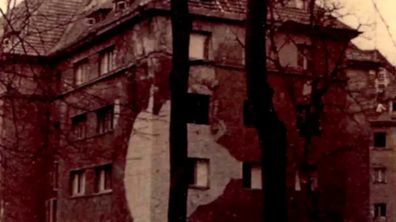 Historische Ansichten: Rostocker Haus am St. Georg-Platz 1942