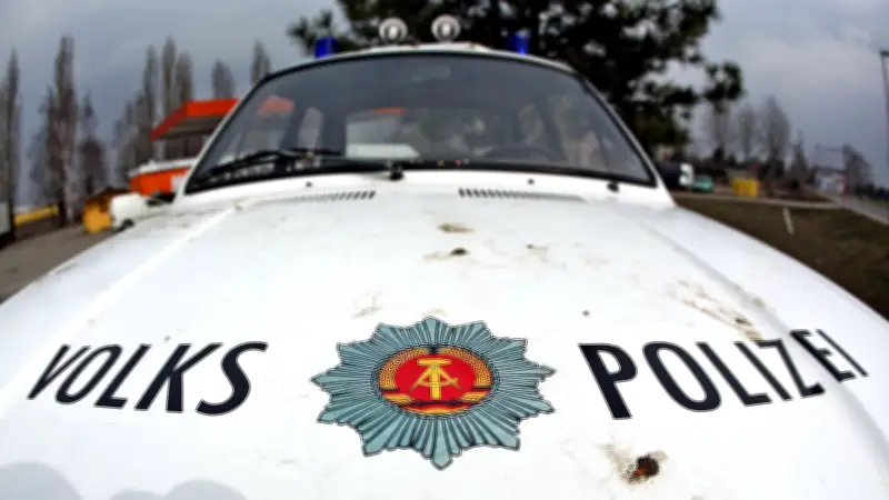 Historischer Guckkasten: Polizei und Hotel König von Preußen in Templin