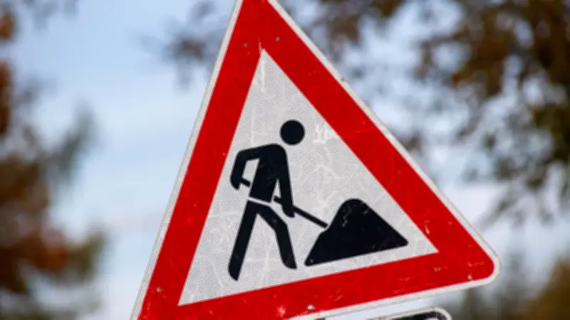 K 128 bei Plauerhagen: Vollsperrung wegen Fahrbahnerneuerung