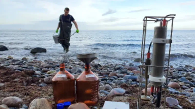 KI liest in Warnow-Wasser: Durchbruch bei Mikroben-Analyse