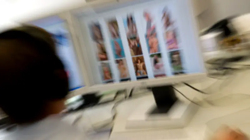 Kinderporno-Sammlung: 30-Jähriger muss fast drei Jahre in Haft