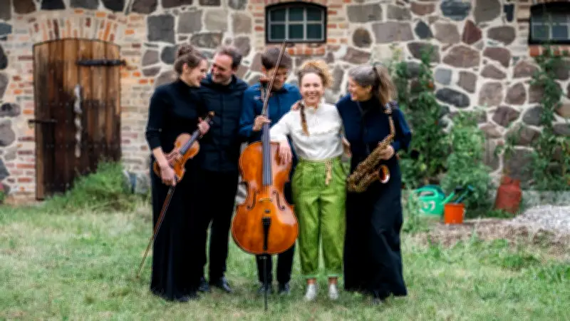 Klingendes Gut: Musik und Theater in Schloss Vietgest und Gutshaus Eickelberg