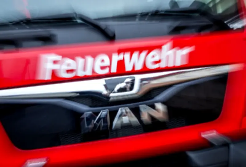 Lagerhallenbrand in Bützow: 238.000 Euro Schaden, Mieter verletzt