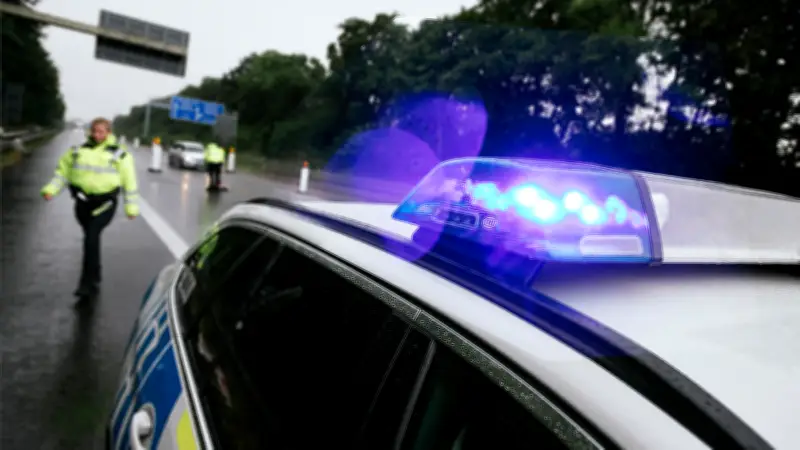 Leichtverletzter nach Unfall bei Tessin mit 150 km/h im Regen