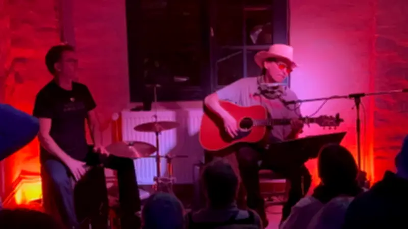 Letztes Küchenkonzert: Bad Penny rockt die Museumsanlage in Gadebusch