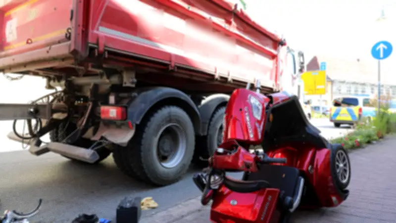 Lkw übersieht Senioren-Mobil: 85-Jähriger stirbt nach Unfall in Tessin