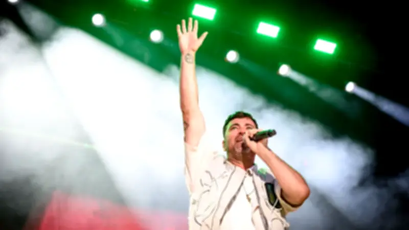 Marteria begeistert Zehntausende Fans beim Tourauftakt im IGA-Park Rostock