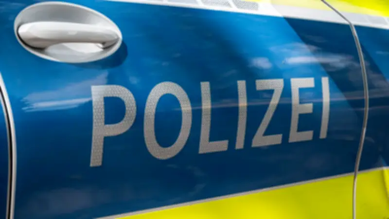 Motorradfahrer kollidiert mit Damwild auf K 32 bei Lassan