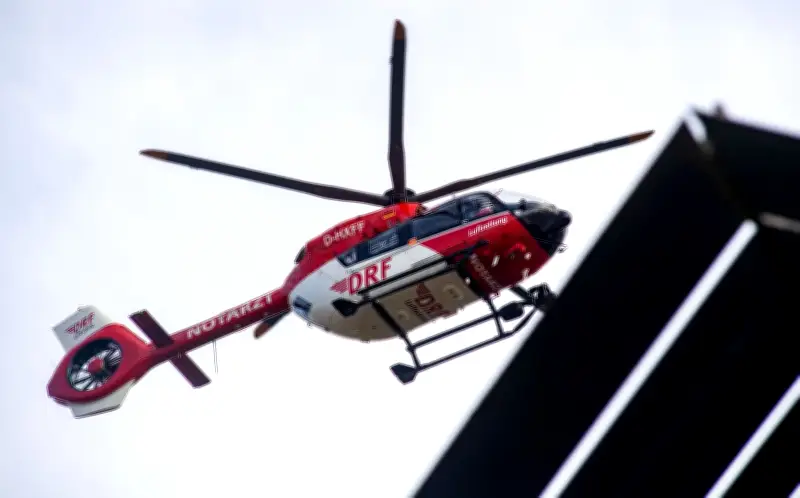 Motorradfahrer nach Kollision mit Baum auf Usedom schwer verletzt