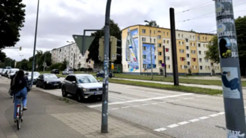 Nobelstraße in Rostock ab 13. August voll gesperrt – Buslinie 26 wird umgeleitet