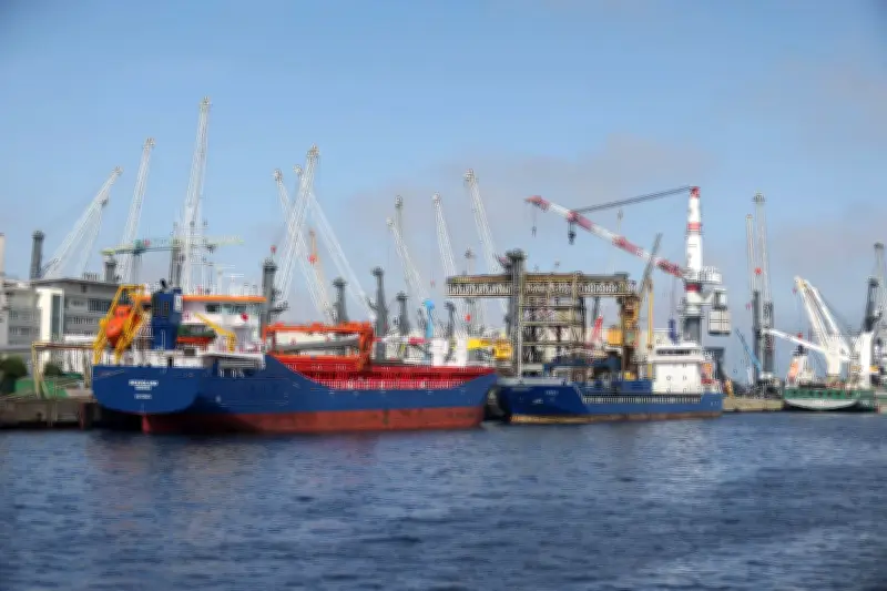 Norddeutsche Regierungschefs treffen sich in Rostock bei Liebherr