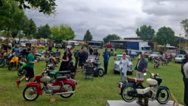 Ostblech-Treffen in Rühlow: Simsons und Trabis im Paradies