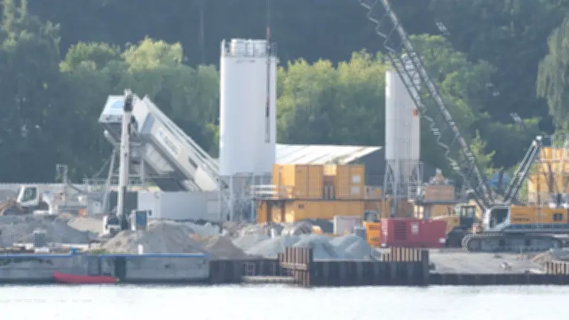 Peenestrombrücke: Betonarbeiten für Pfeiler haben begonnen